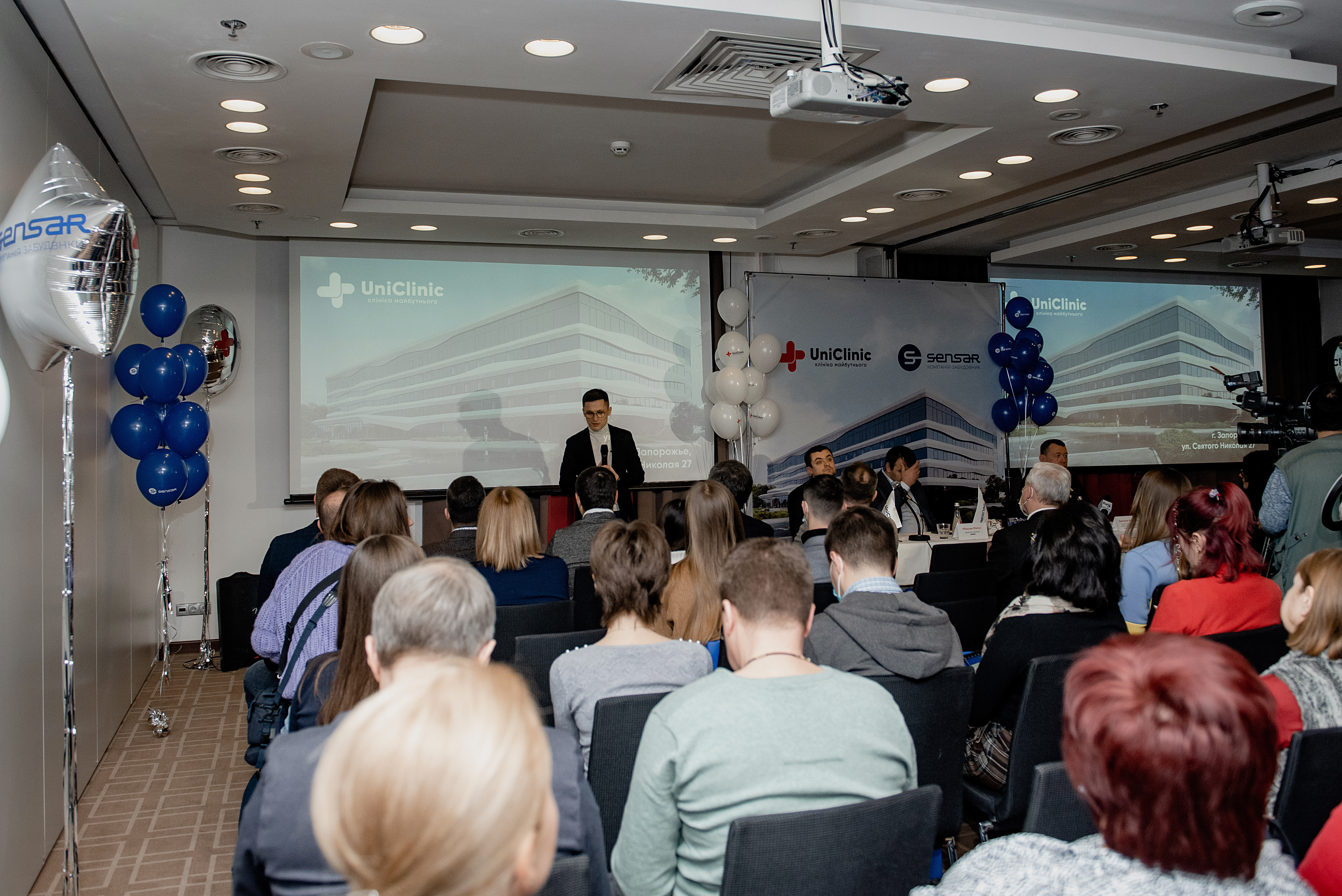 Осередок світового медичного досвіду в запорізькій клініці UniСlinic фото 1