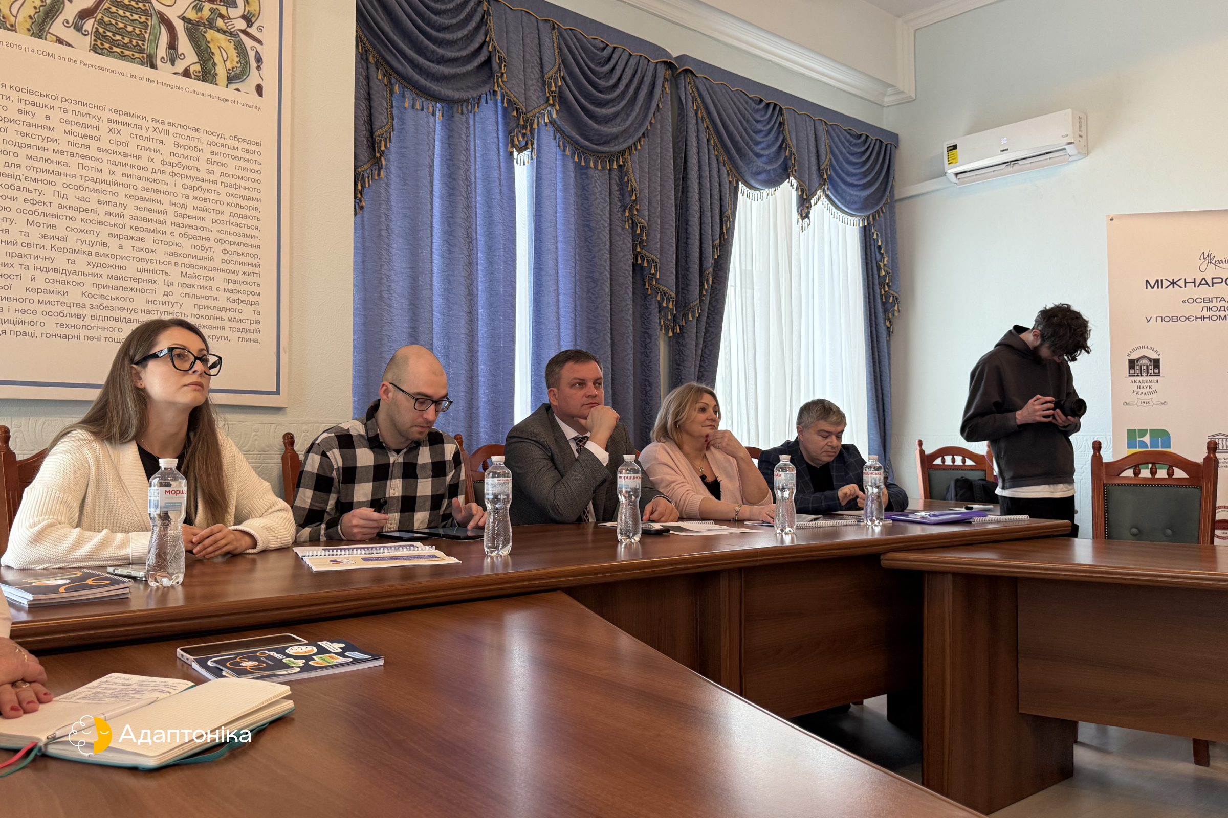 Тривожність, пригніченість, стрес: у ГО &ldquo;Адаптоніка&rdquo; показали, наскільки по-різному чоловіки й жінки переживають реалії війни фото 1