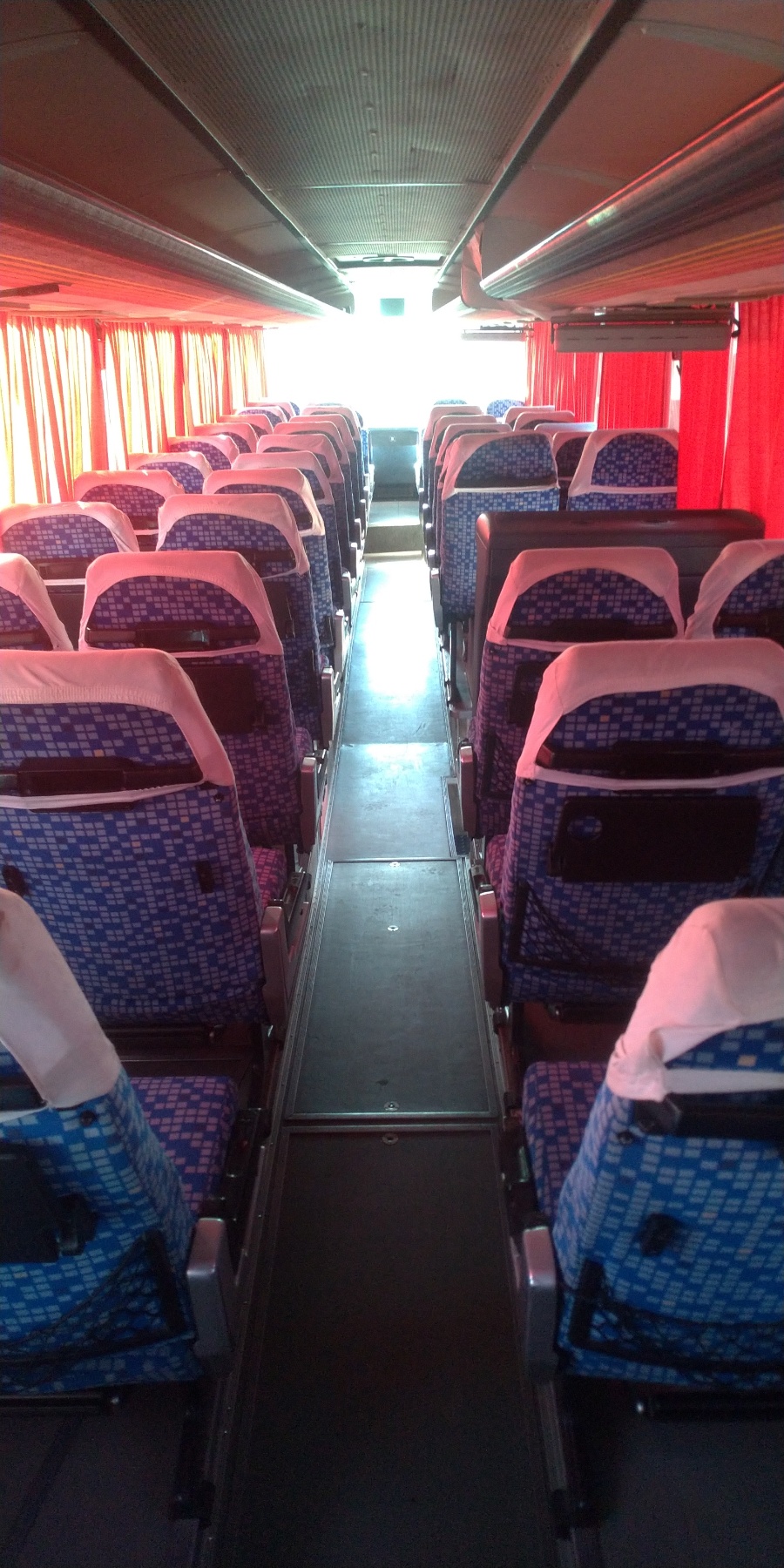 Бесплатное жилье и питание: из Запорожья можно эвакуироваться в Болгарию фото 1