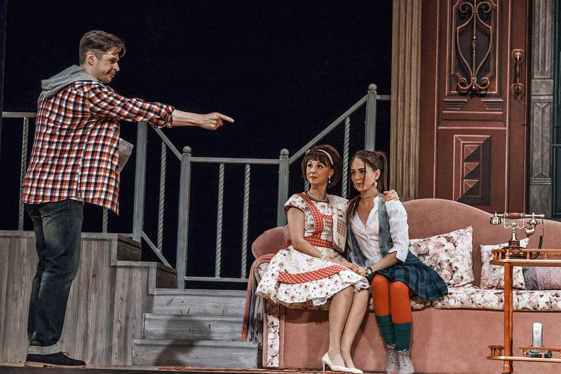 Спектакль "Папа в паутине".