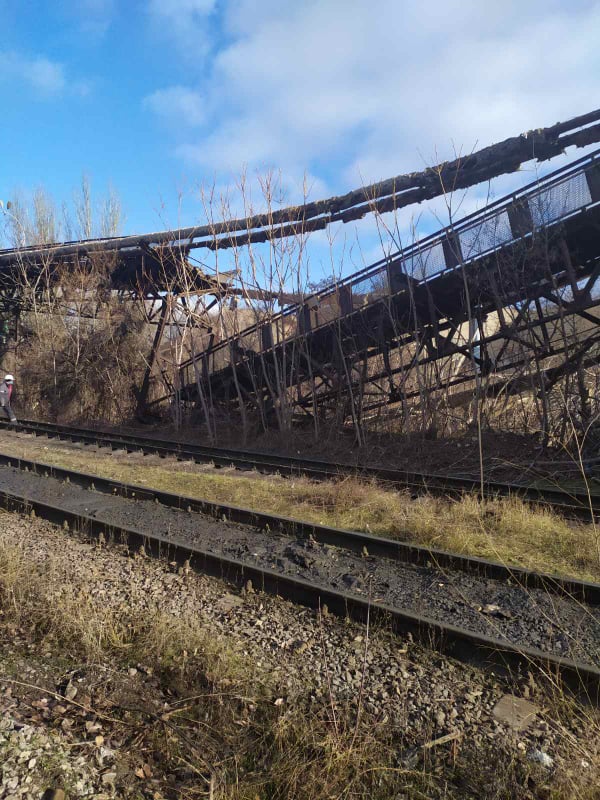 В предприятии заявили, что это из-за сильного ветра. Фото: fb Андрей Сапа