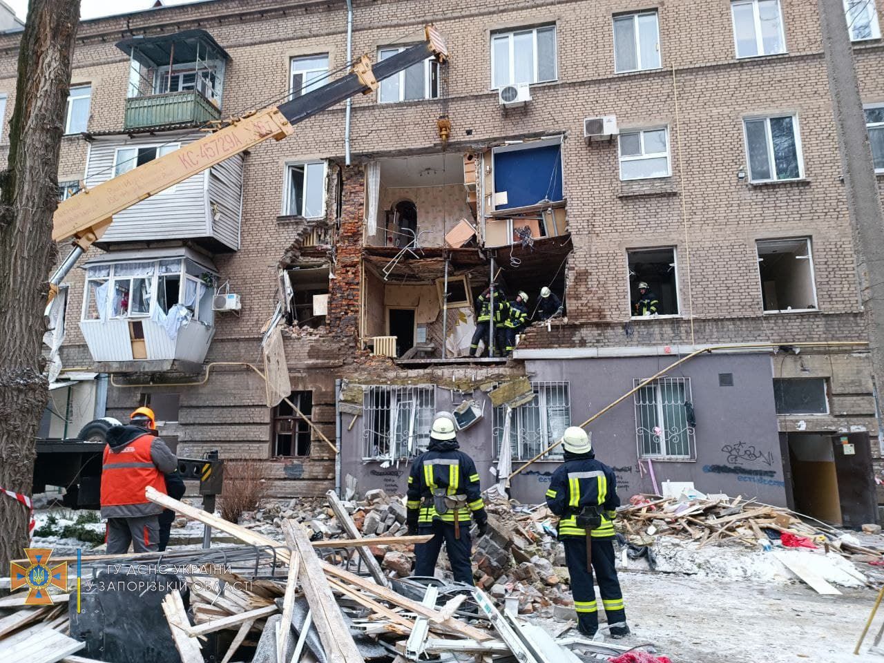  Запорожье может обвалиться взорвавшийся дом около ТРЦ "Аврора". || Фото: zp.dsns.gov.uа