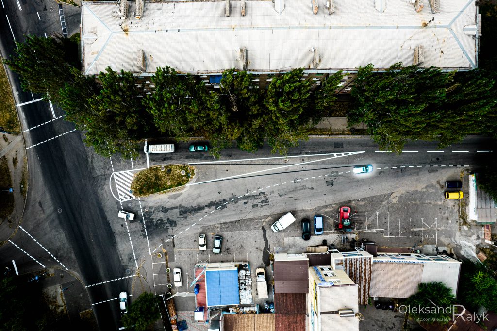 На пересечении улиц Портовая и Рекордная также нанесли разметку с нарушениями. Фото: fb Александр Ралик