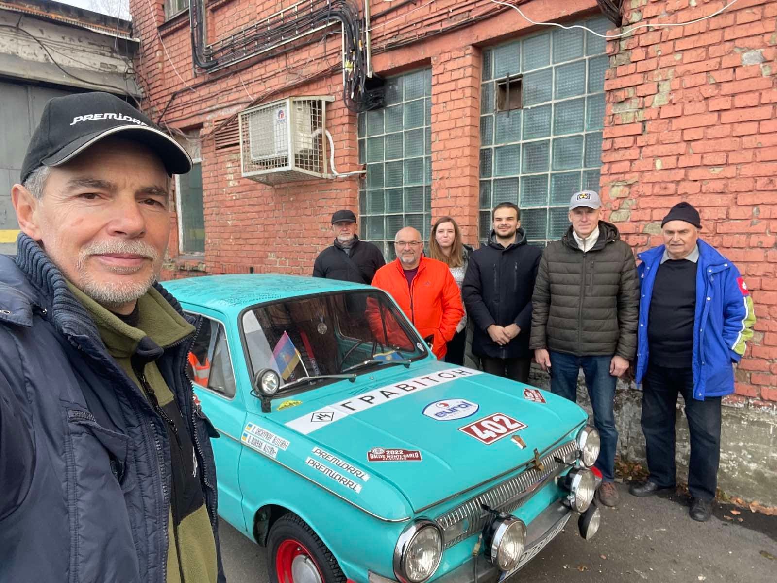 Запорожский экипаж на "Запорожцах" примут участие на ралли исторических автомобилей во Франции впервые за 111 лет. ||  Фото: facebook.com/roman.schypkov.romanov