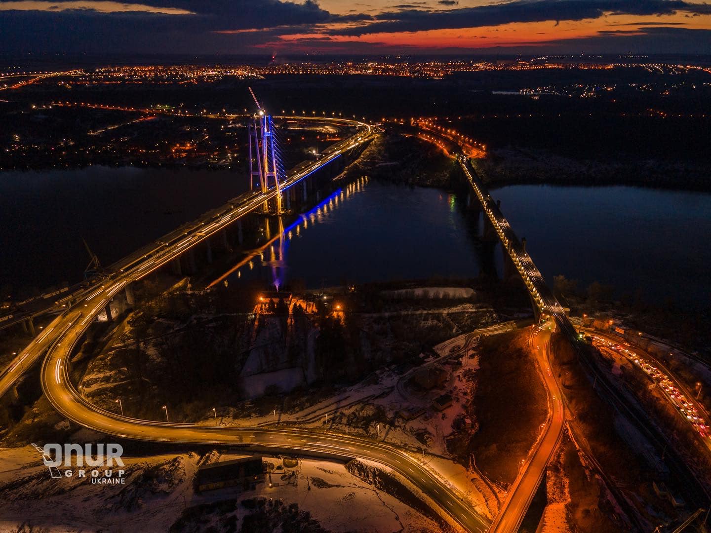 Часть вантового моста в Запорожье открыли 22-го января, в День Соборности Украины.