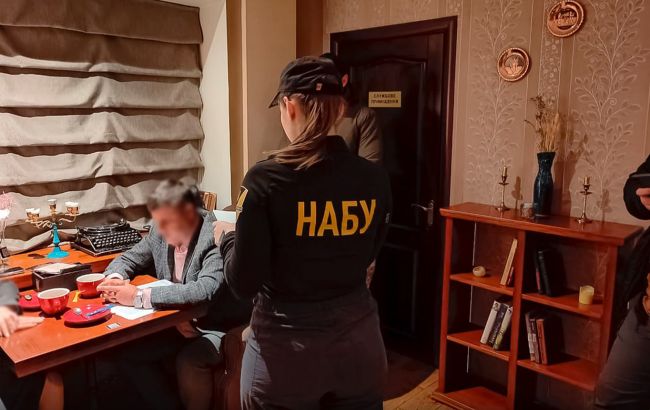 Заступника голови Запорізької облради спіймали на хабарі. || Фото: t.me/nab_ukraine