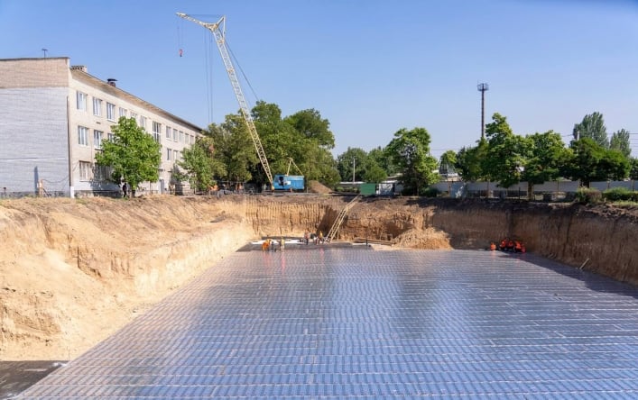 Как в Запорожье, строят первую подземную школу за 112 миллионов гривен.