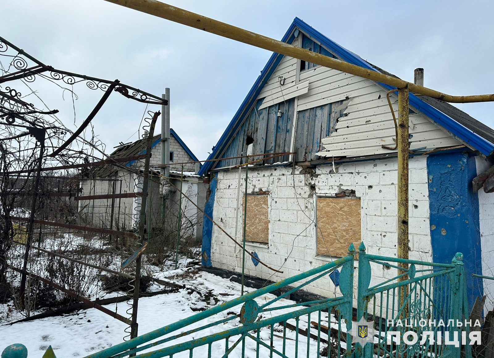 Полиция показала последствия обстрела Запорожской области.