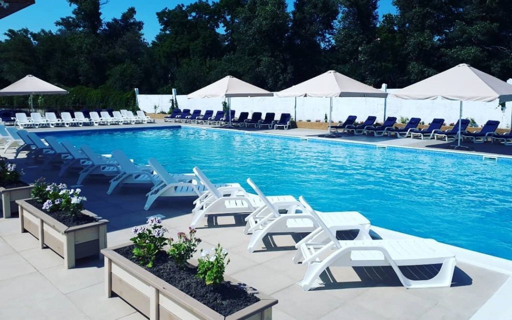 Басейн у "Кон-Тікі" на вулиці Гліссерній, 26а