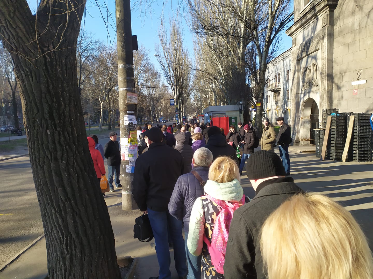 Запорожцы с самого утра на "Кирова". Фото: fb Olehka Tihenko