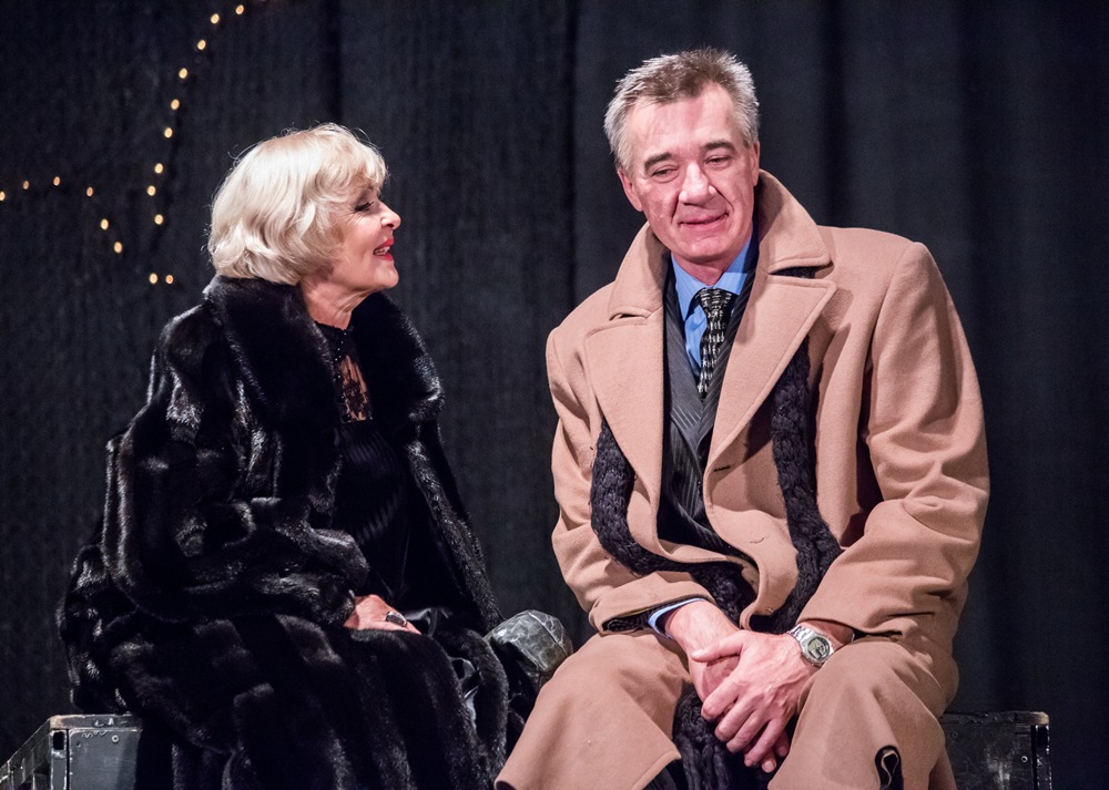 Фото из афиши