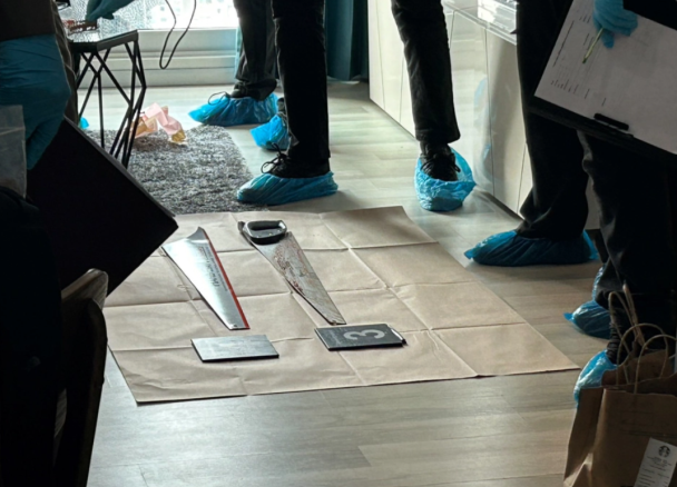 Девушку пытались расчленить пилой.