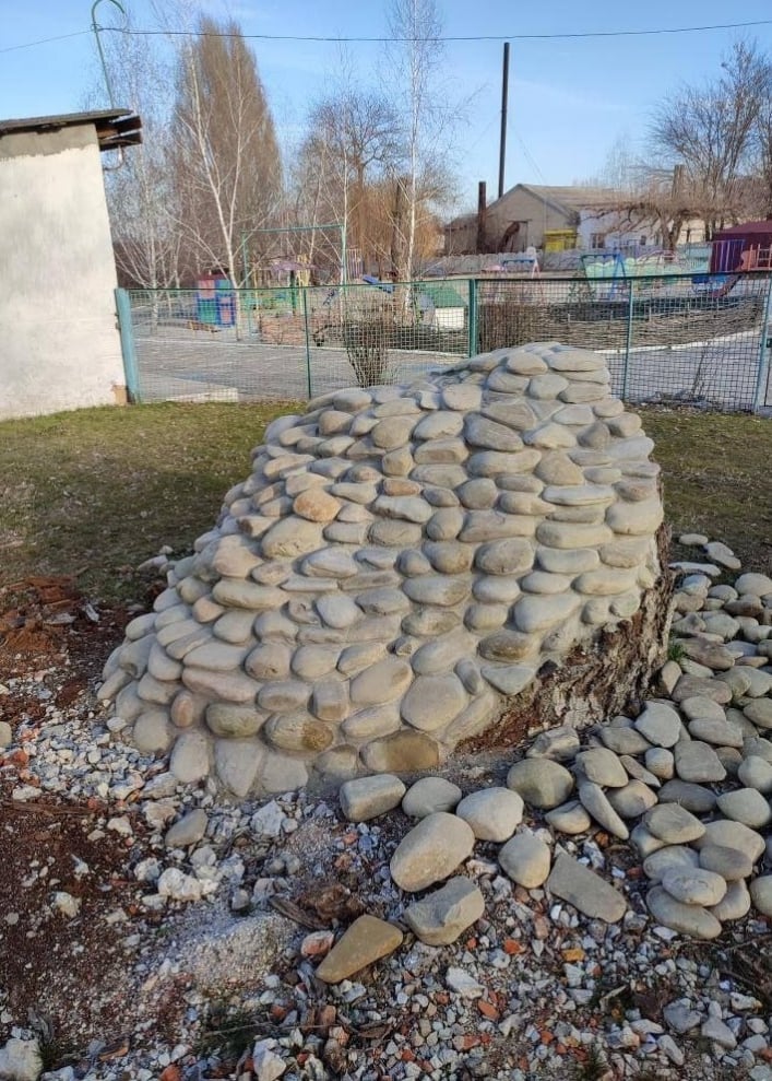 Оккупанты спилили Дуб-патриарх в селе Терпение, а пенек 