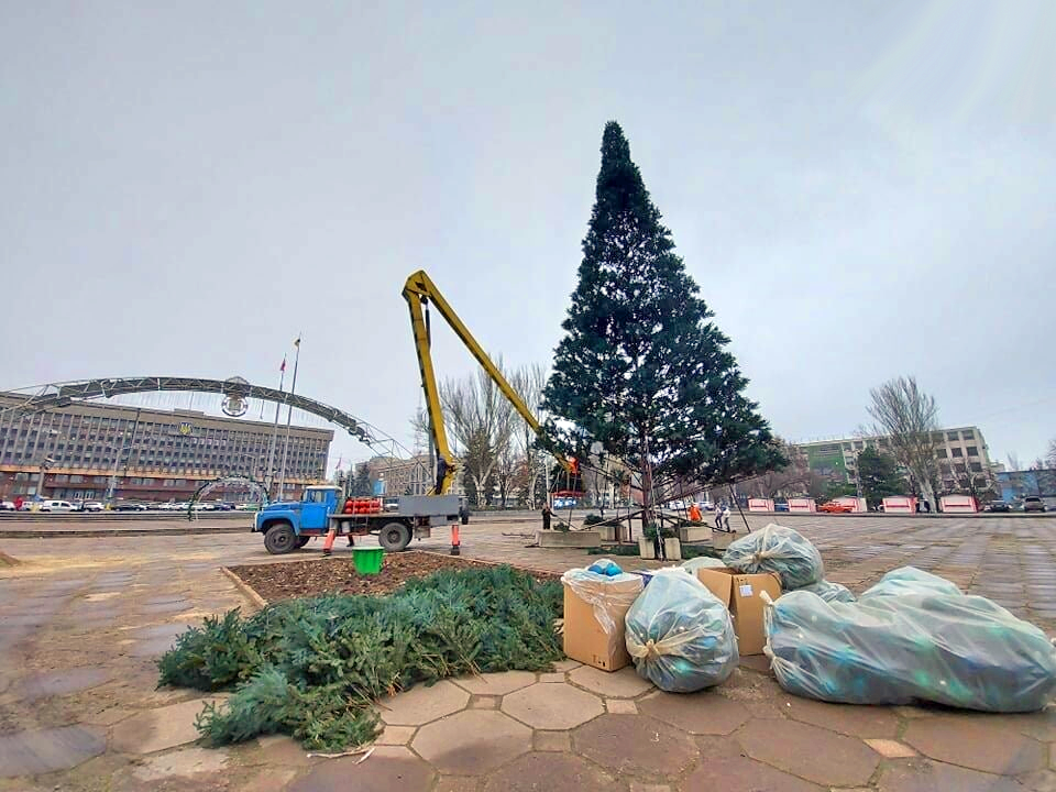 Открытие областной елки на площади Фестивальной состоится 19-го декабря.