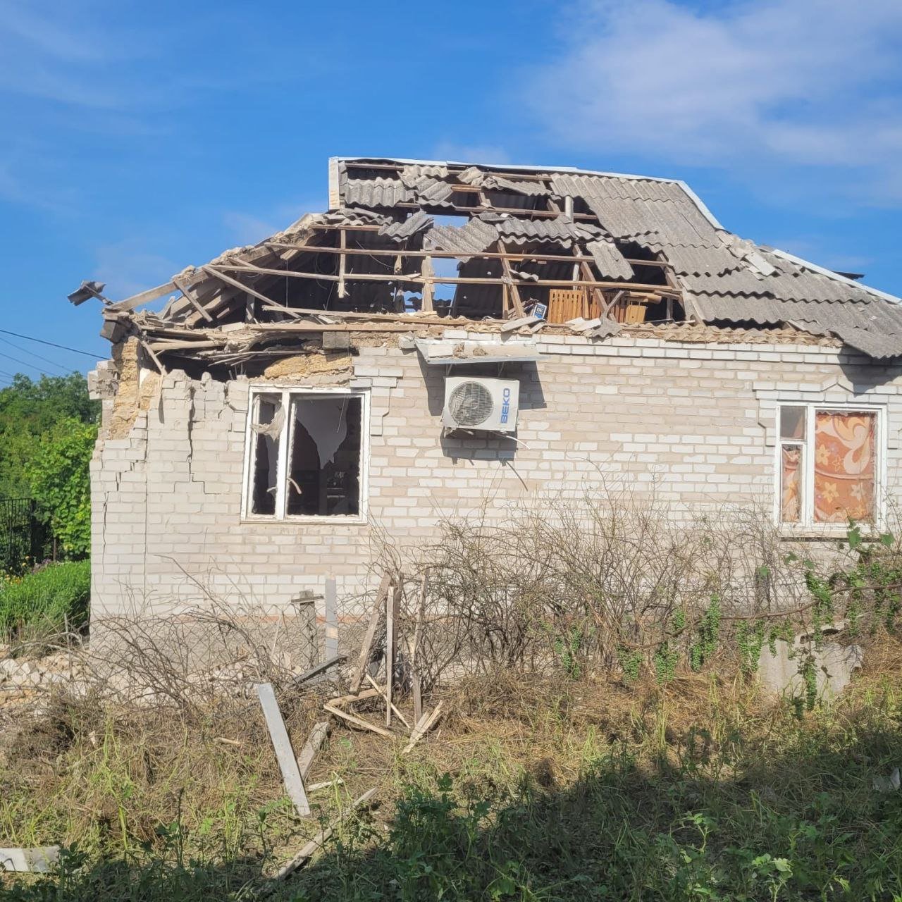 Ворог обстріляв 18 міст та сіл у Запорізькій області.