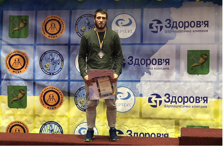 Вячеслав Копоть стал серебряным призером по вольной борьбе. Фото: "ЗаСпорт"