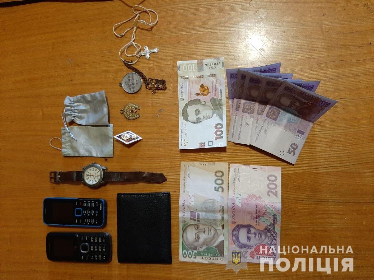 Мошенницы обокрали супружескую пару, которым по 90 лет. Фото: ГУНП