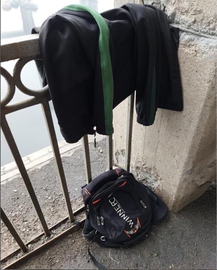 На мосту Преображенсокго нашли вещи, которые подходят под описание тех, в которых был Артем утром, когда вышел из дома.