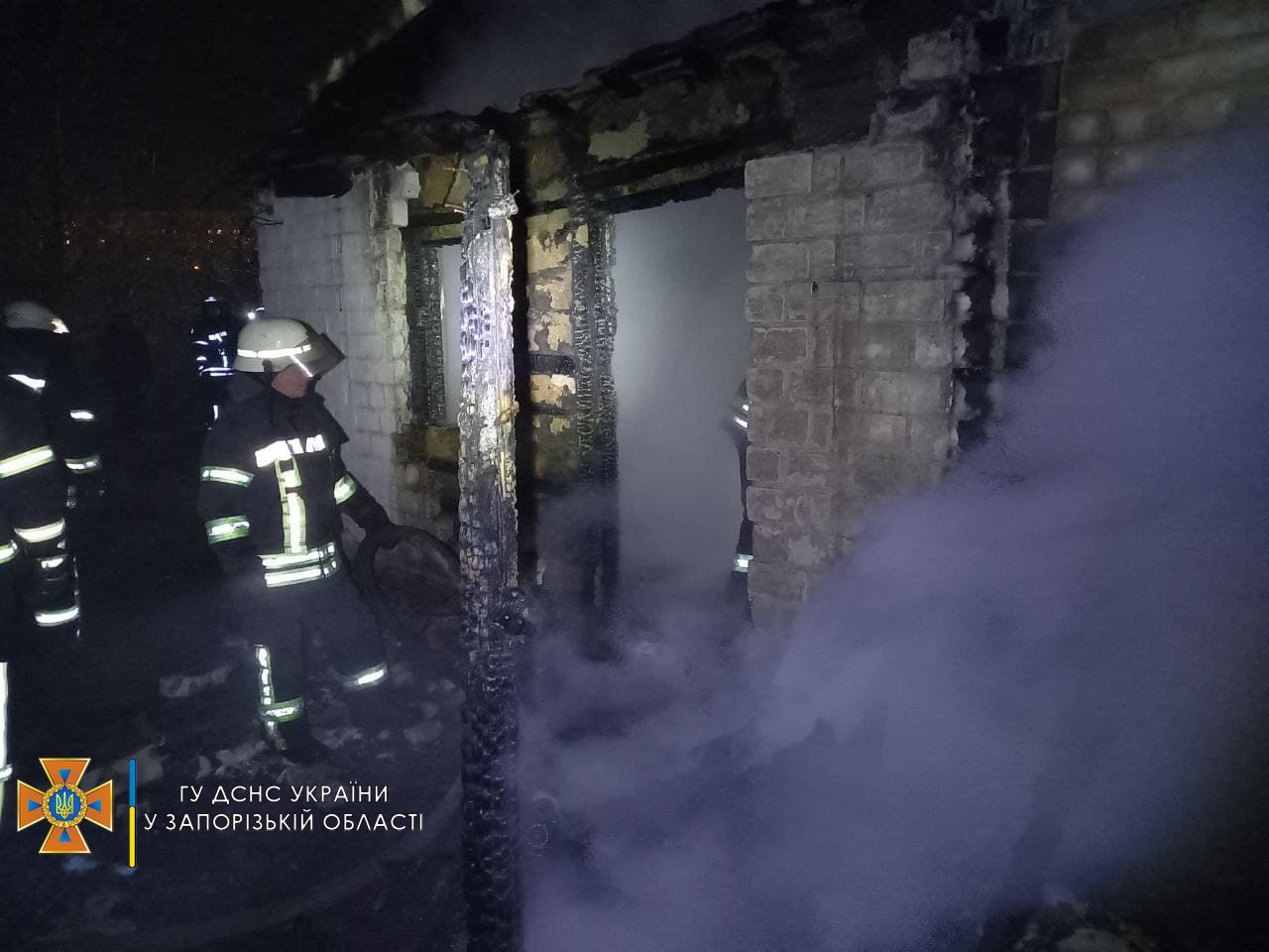 В Запорожье в пожаре погиб 7-летний мальчик и его 29-летний отец.