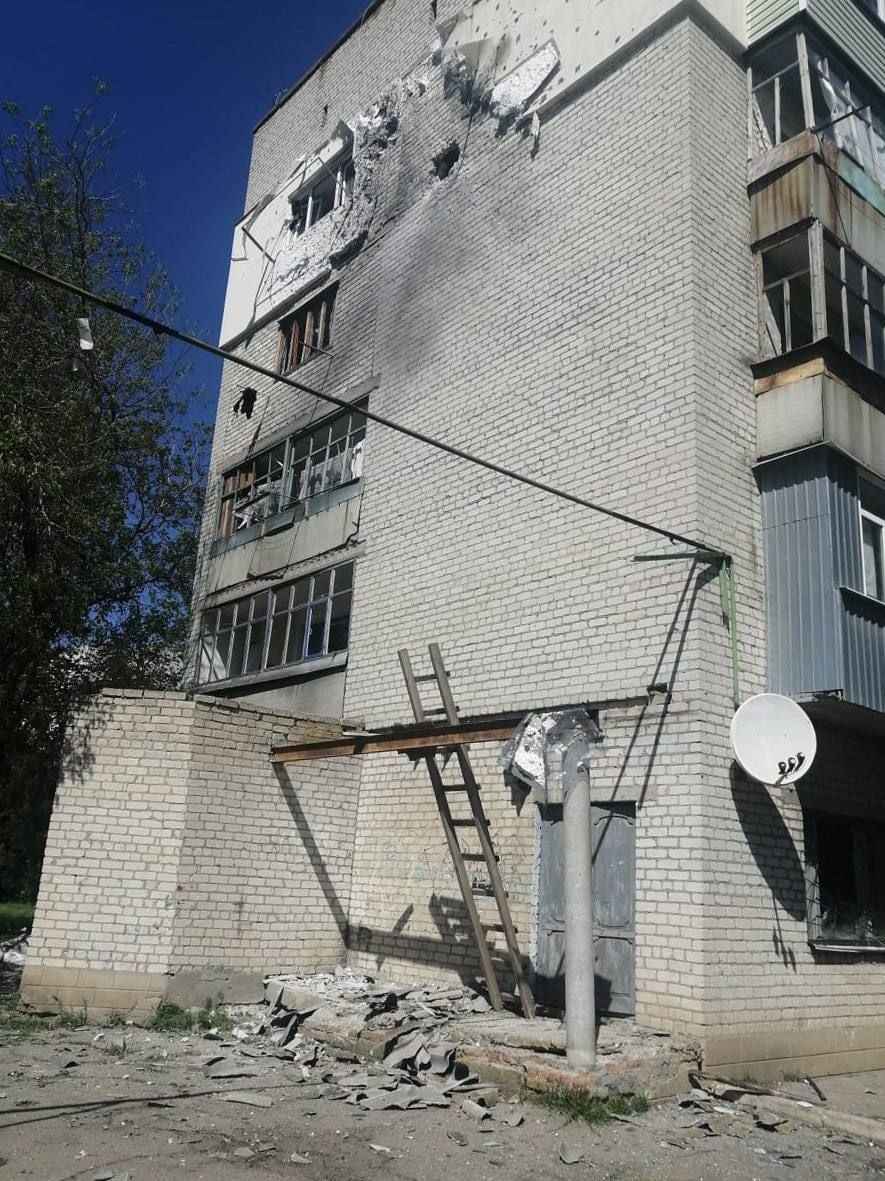 В Гуляйполе из-за вражеского обстрела пострадали несколько десятков высоток и частных домов. || Фото: zoda.gov.ua 