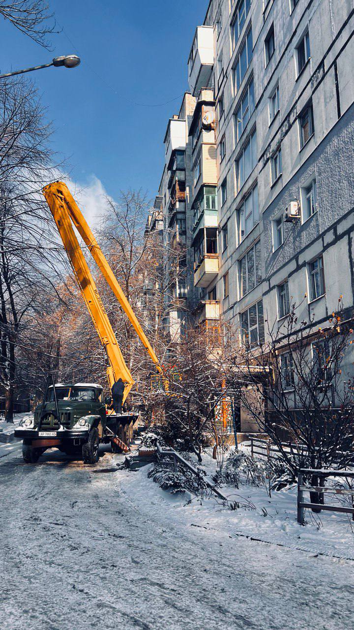 Стало известно, в каком состоянии пострадали от ракетного удара по Запорожью. || Фото: t.me/kurtievofficial