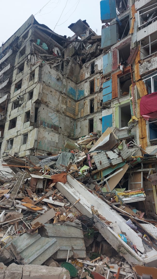 Уничтожен целый подъезд: оккупанты совершили шесть авиаударов по Орехову.