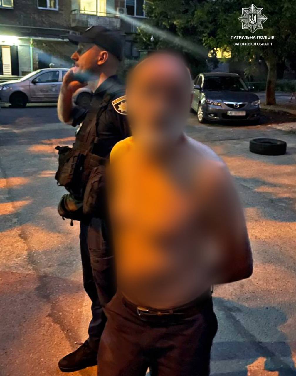 В Запорожье водитель такси ранил пассажира ножом.