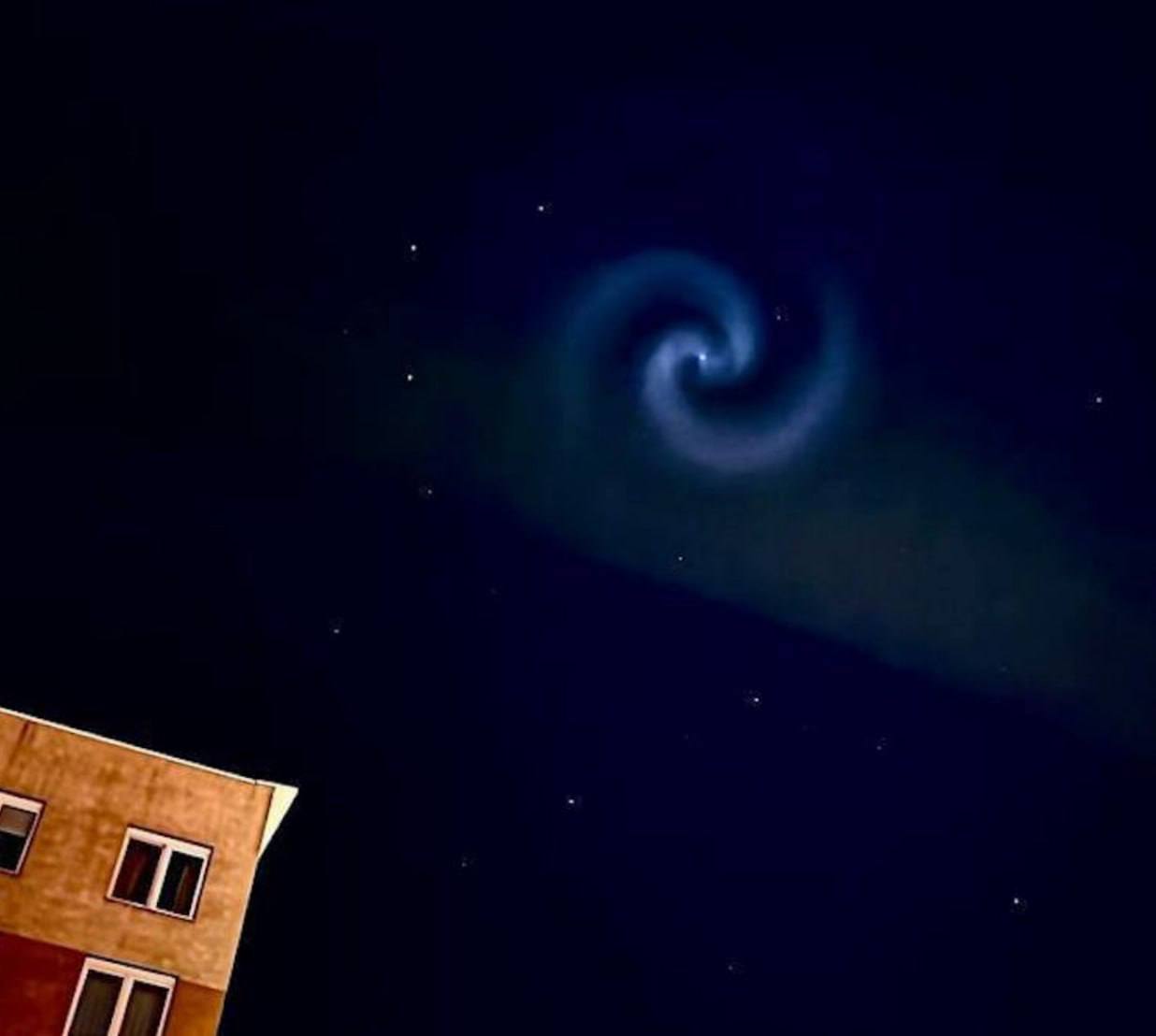 Над Україною помітили незвичне світіння – що це означає.