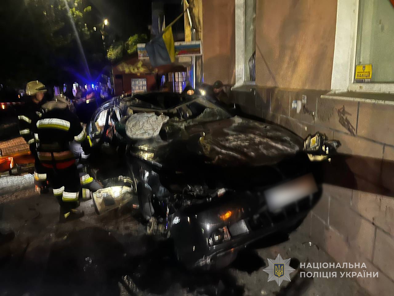 Смертельна ДТП у Запоріжжі: двоє загиблих, четверо постраждалих.