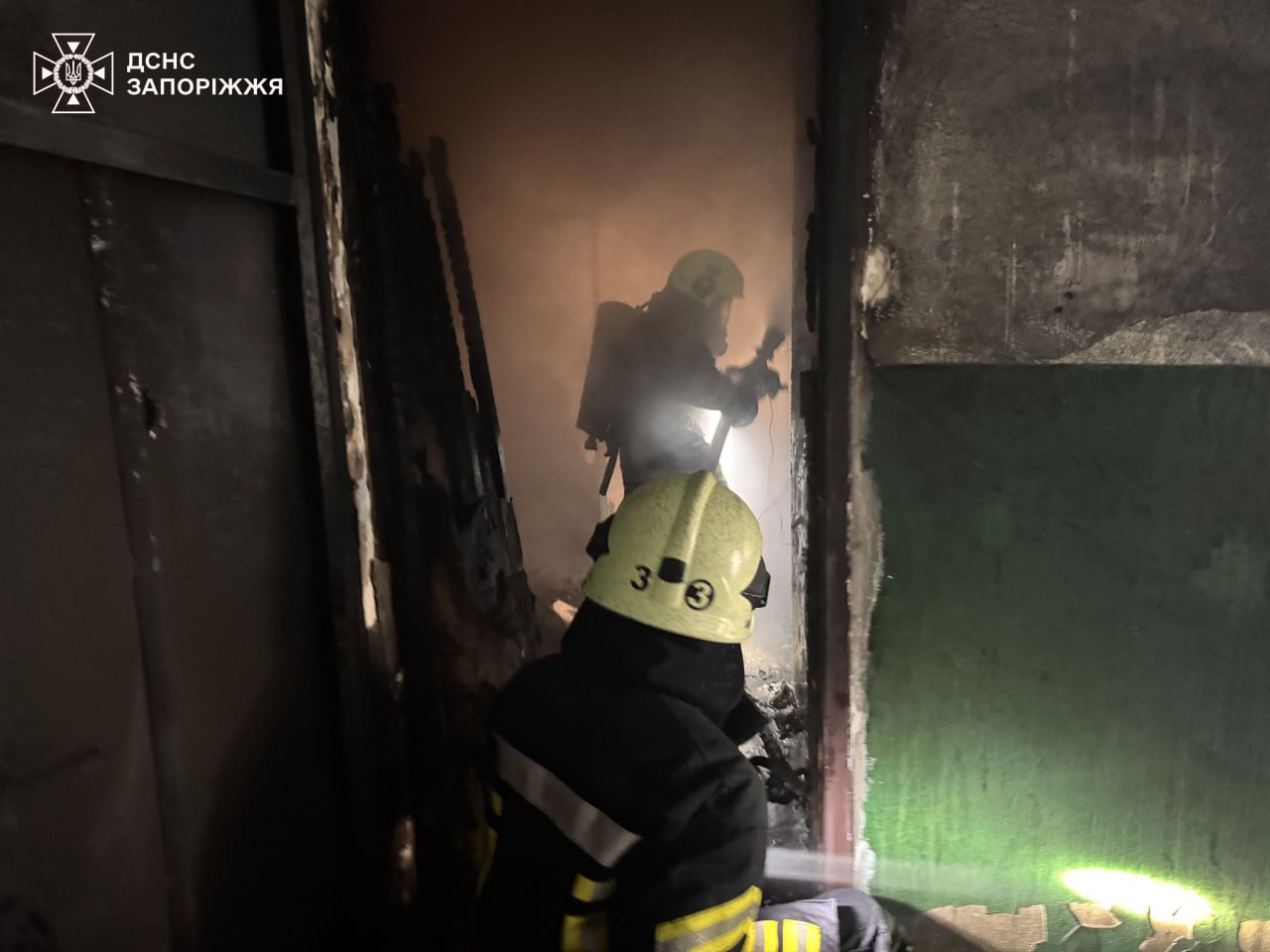 Большой пожар в Запорожье на Осипенковском: пострадали люди. || Фото: t.me/gu_dsns_zp