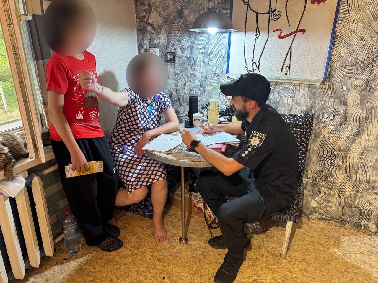 Ризикували життям заради "лайків": у Запоріжжі підлітків зняли з даху вагона. Фото: t.me/UkrzalInfo