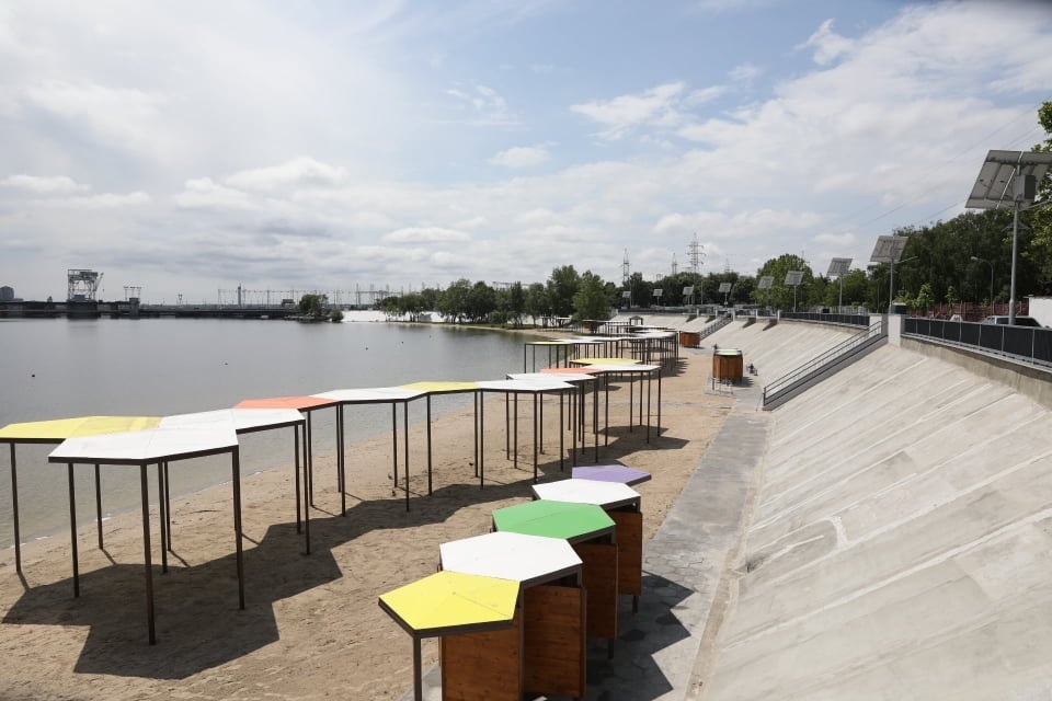 Полюбуйся: на Правобережном пляже заканчивают реконструкцию (фото) фото 2 1