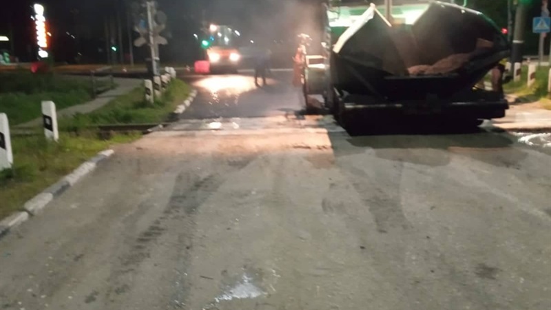 Замена асфальта на переезде/ фото:  пресс-служба горсовета Запорожья