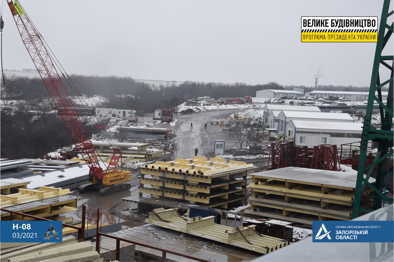 Работа кипит  - фото: fb Служба автомобільних доріг у Запорізькій області