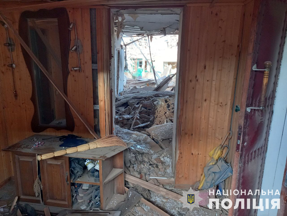 Оккупанты разрушают дома жителей Запорожской области -