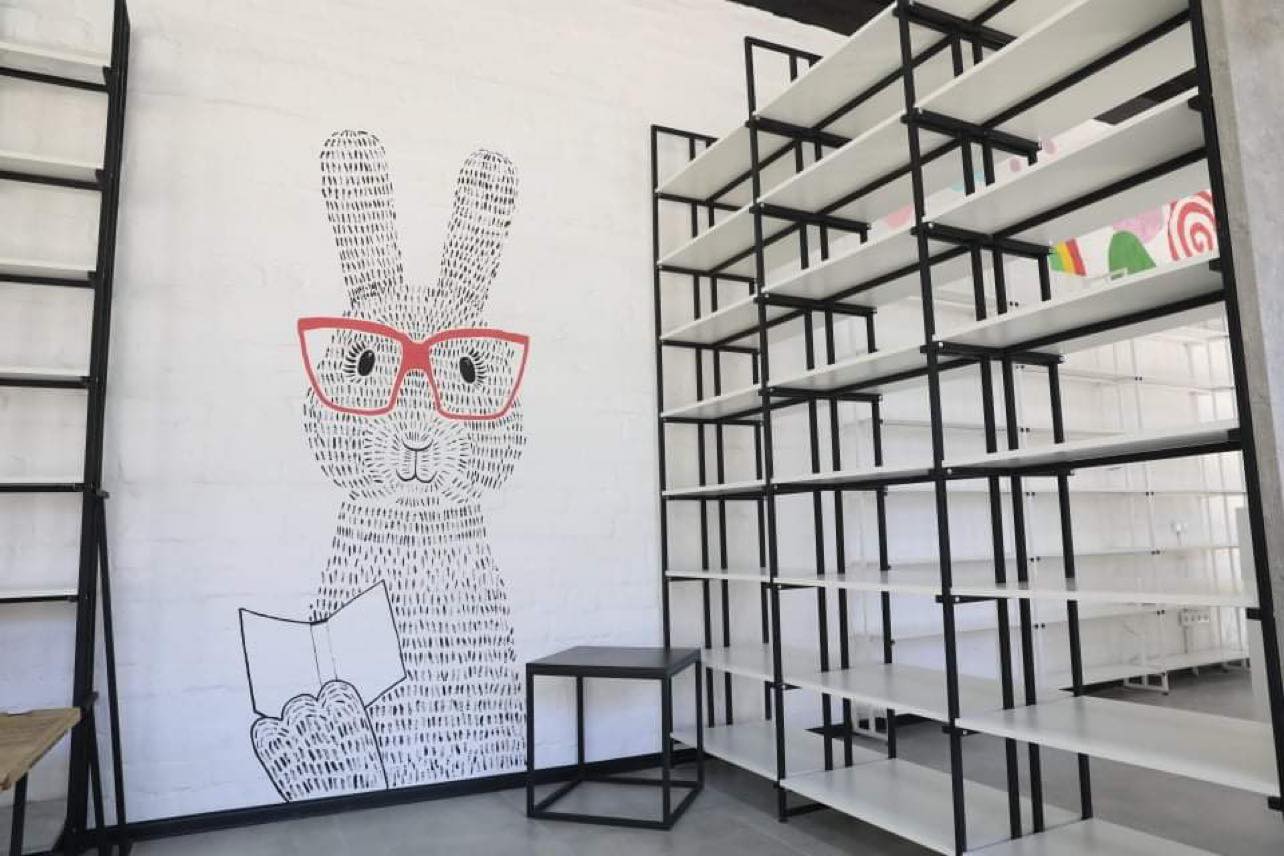 Ремонт делают стильный - фото: мэрия