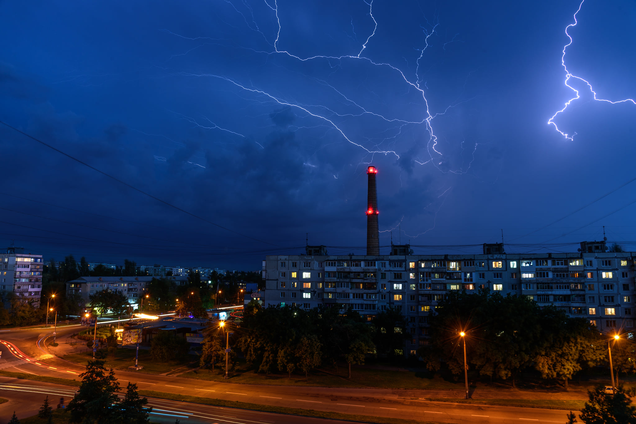 Ночная гроза в Запорожье - фото: fb Фотограф Александр Поздняков