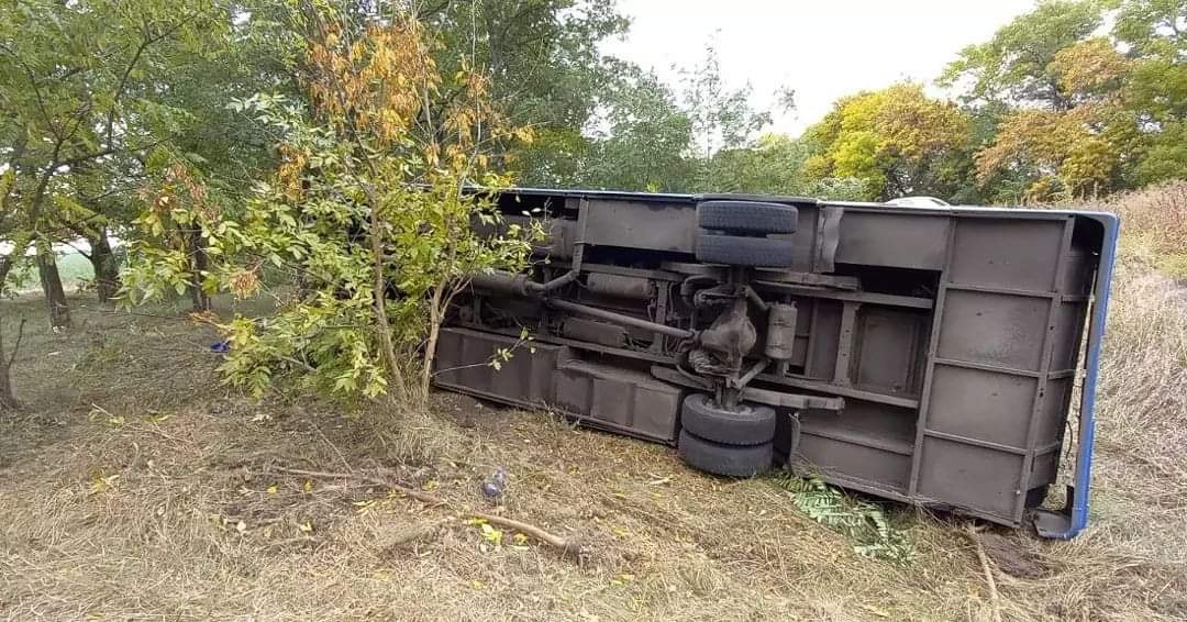 В Днепропетровской области в ДТП попал рейсовый автобус - фото: fb Александр Пичурин