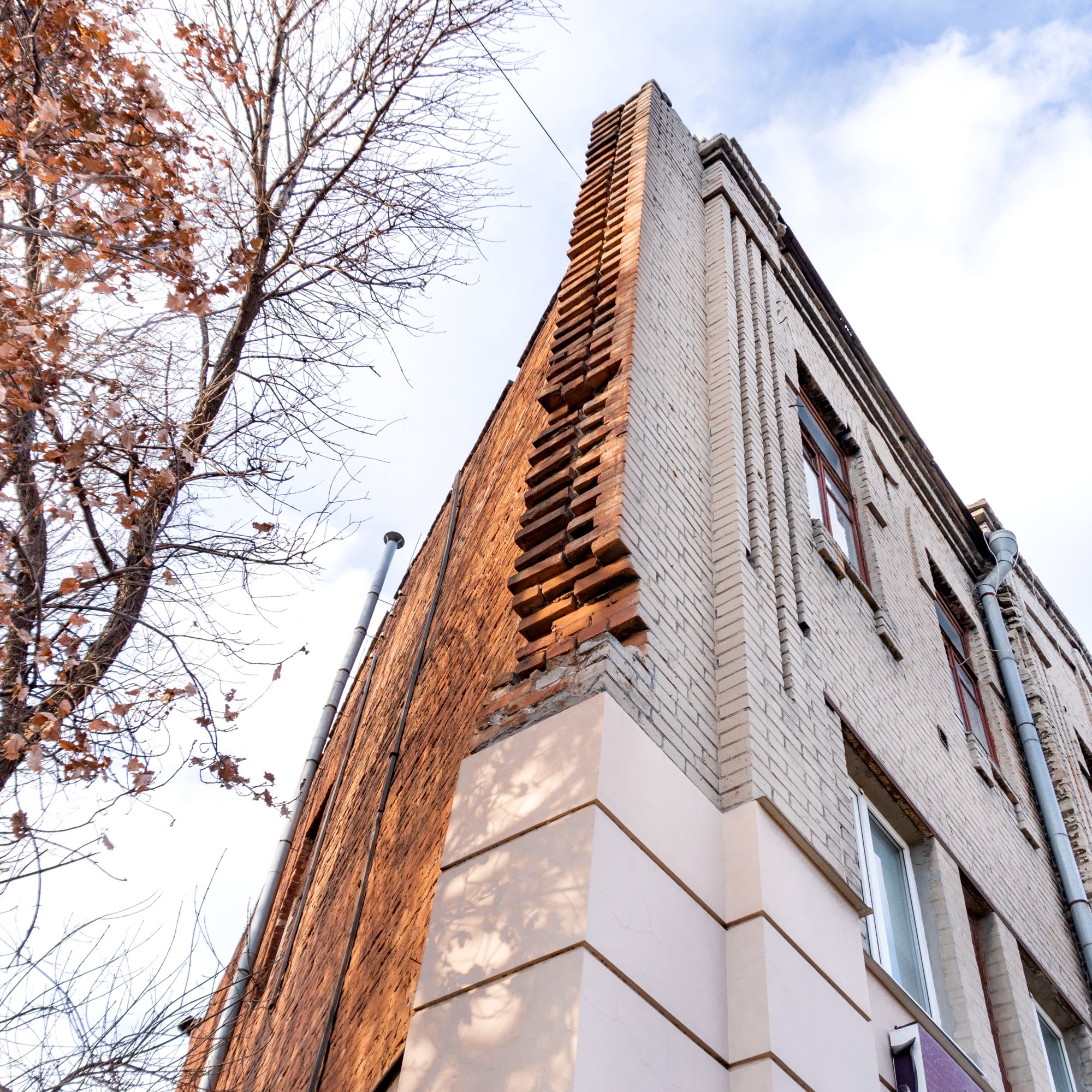 Необычное здание / фото: zaporizhzhia.city