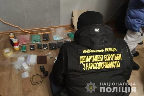 Две девушки сбывали наркотики / фото: ГУ НП