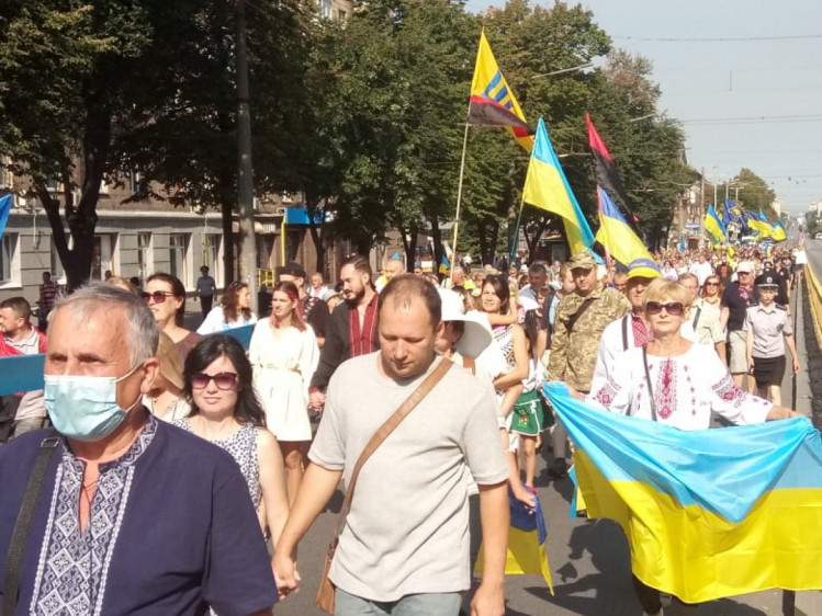 Запорожцы прошли около километра - фото: zp.depo.ua