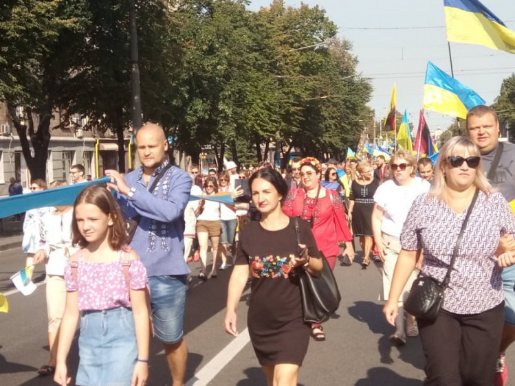 Участвовали не только взрослые, но и дети - фото: zp.depo.ua