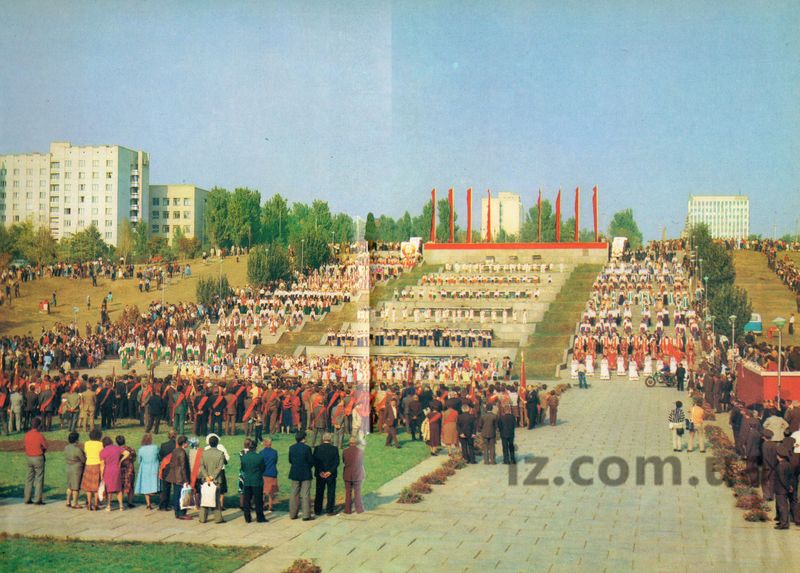 Празднования на Радуге проходили раньше так / фото: Индустриалка