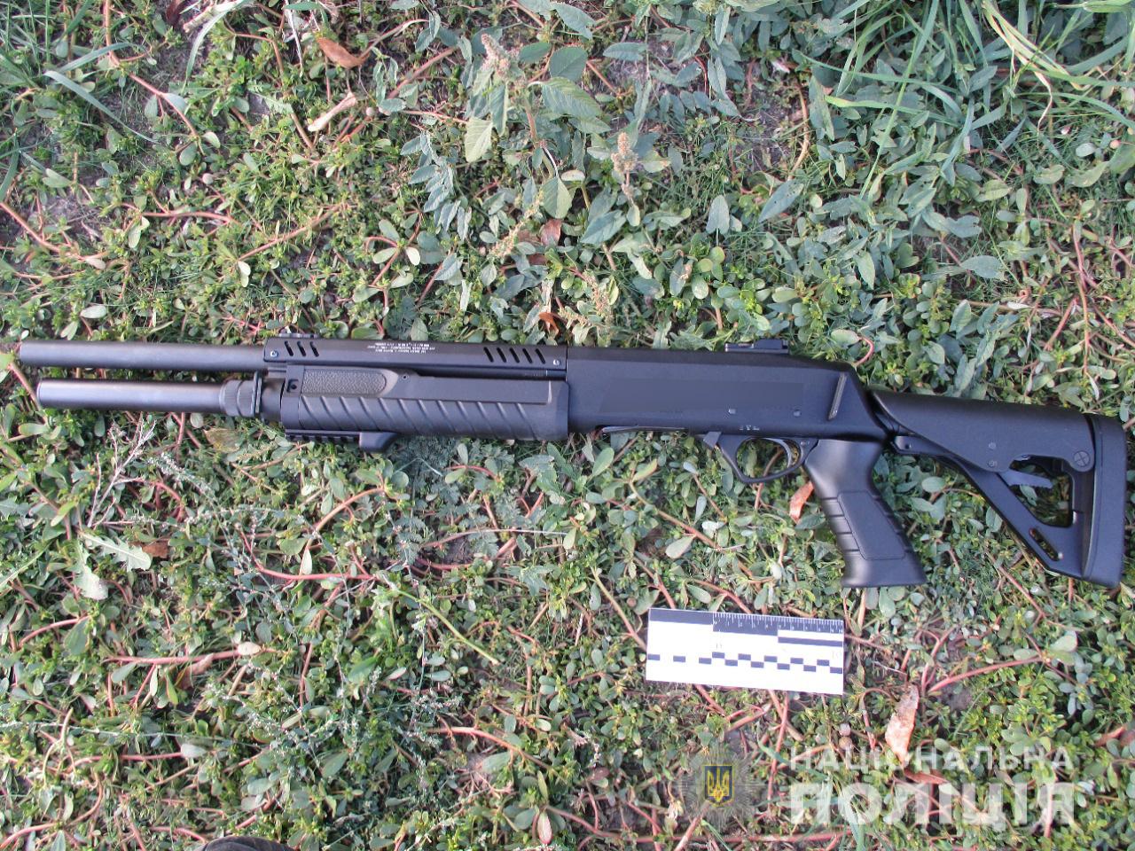 Вооруженные мужчины пытались захватить фермерское хозяйство - фото: ГУНП