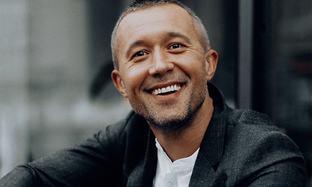 Музыкант Сергей Бабкин / фото: harpersbazaar.com.ua