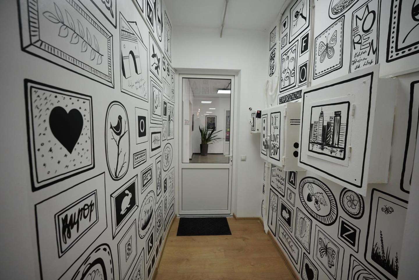 Библиотеку превратили в современный арт-центр / фото: пресс-служба мэрии