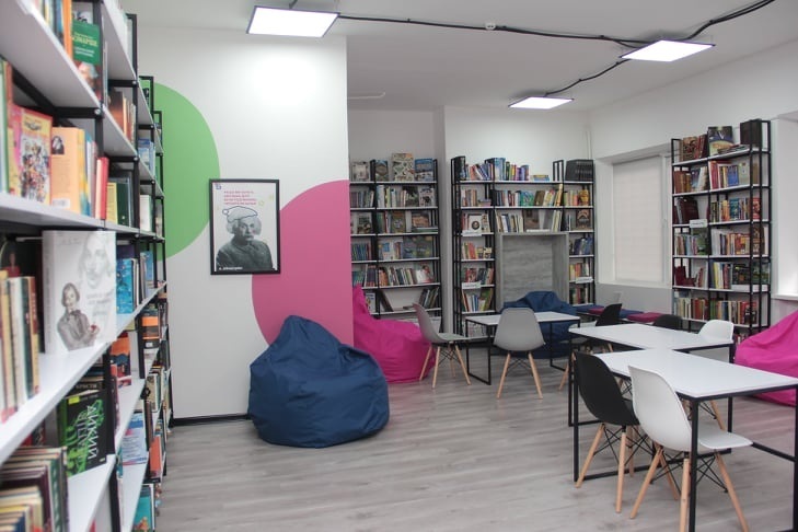 Это уже восьмая обновленная библиотека в Запорожье || Фото: zp.gov.ua