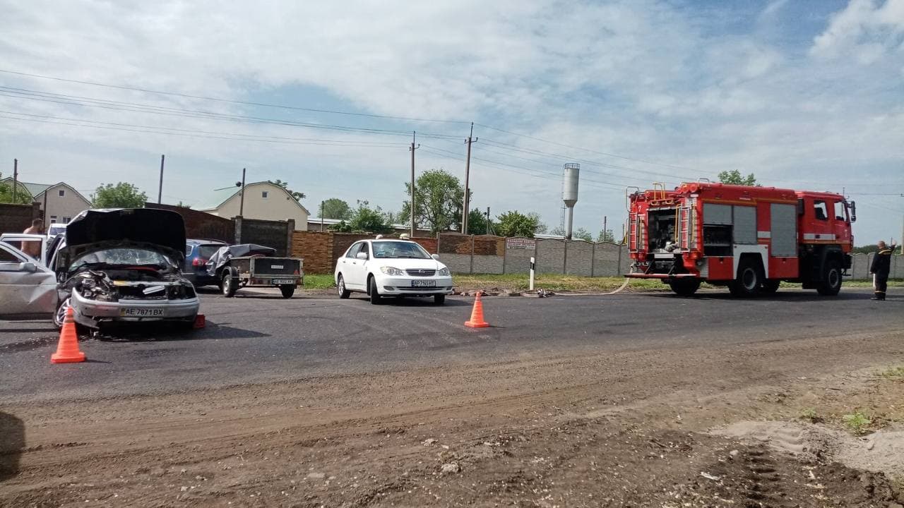 Под Запорожье произошло ДТП - фото: ГСЧС