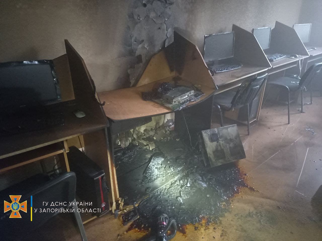 Сгорели компьютеры - фото: ГСЧС