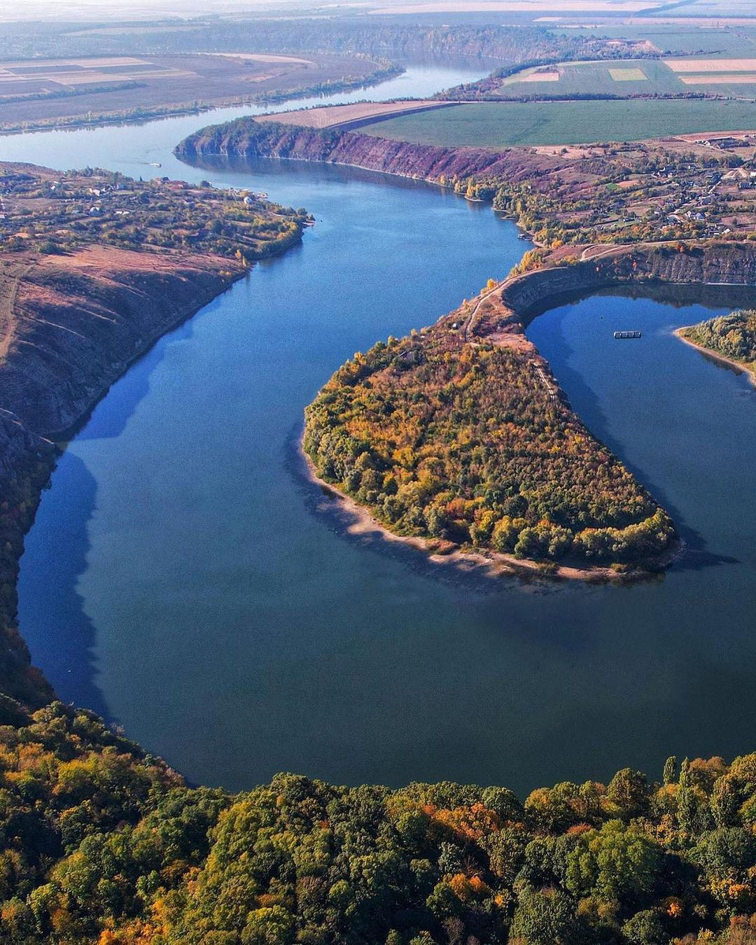 Дністровський каньйон є найдовшим в Україні - || фото: instagram.com/dikhtenko.v